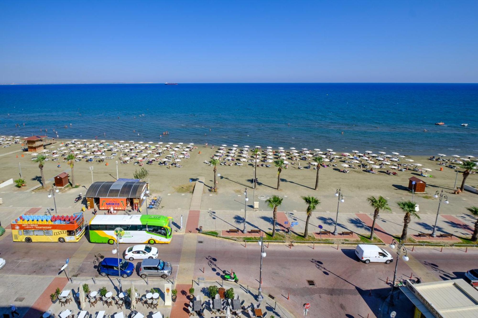 Lazuli Sea View Beachfront- Ap 61 Ларнака Экстерьер фото